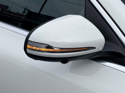 MERCEDES-BENZ EQC - 7