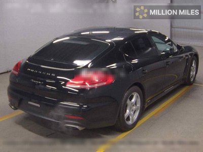 PORSCHE PANAMERA - 5