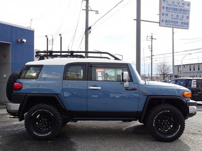 TOYOTA FJ CRUISER - 7