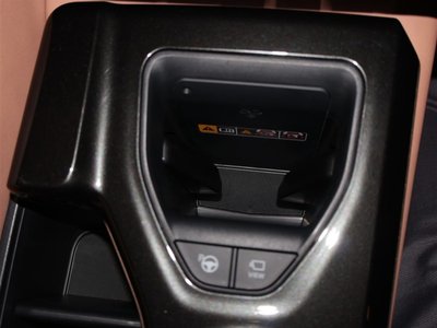 2025 Toyota CROWN SPORT 照片 16