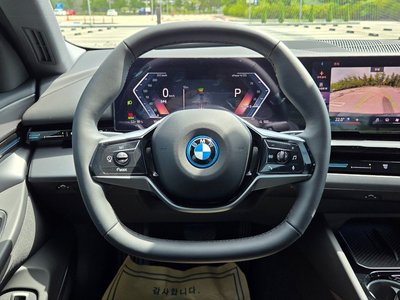 2025 BMW I5 — миниатюра 13