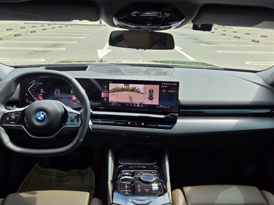 صورة 5 لـ 2025 BMW I5