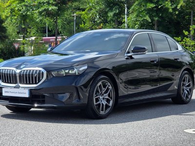 صورة 1 لـ 2025 BMW I5