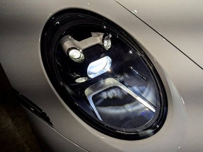 PORSCHE 911 - 6