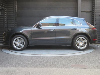 PORSCHE MACAN - 7