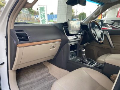 TOYOTA LAND CRUISER PRADO - 2
