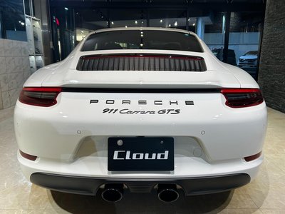 PORSCHE 911 - 9