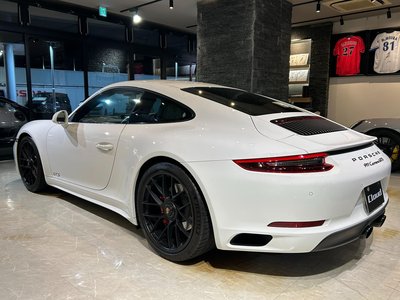 PORSCHE 911 - 8