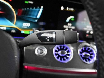 MERCEDES-BENZ E-CLASS - 9