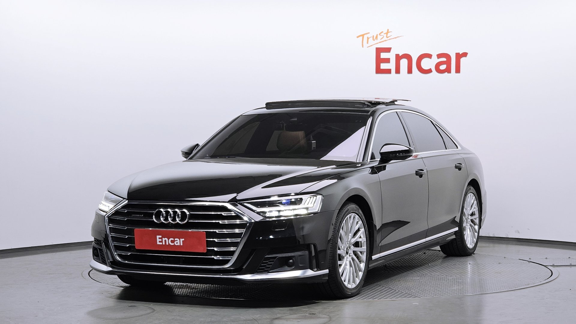 AUDI A8 - View 1