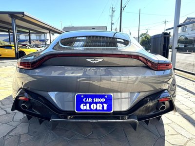 ASTON MARTIN VANTAGE - 7