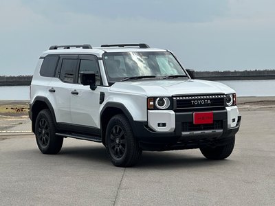 TOYOTA LAND CRUISER 250 - 7
