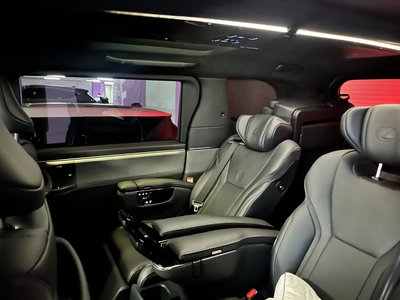 صورة 7 لـ 2025 Lexus LM