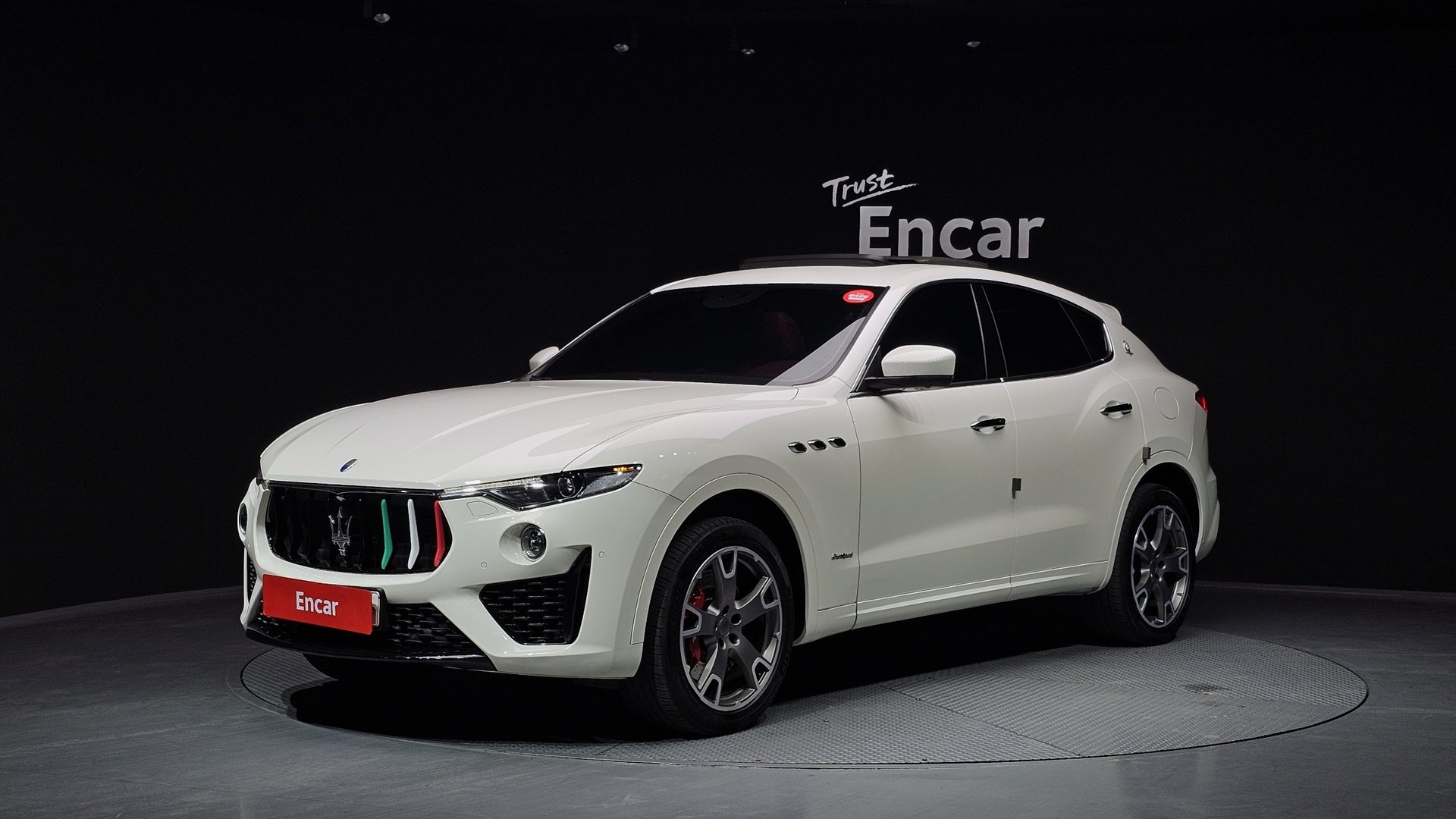 MASERATI LEVANTE - View 1