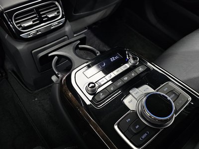 2019 Genesis G90 — миниатюра 17