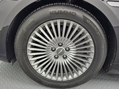 صورة 6 لـ 2019 Genesis G90