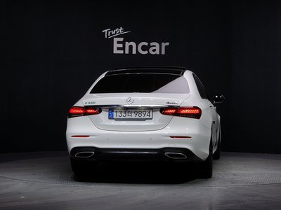 MERCEDES-BENZ E-CLASS - 3