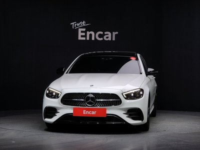 MERCEDES-BENZ E-CLASS - 2