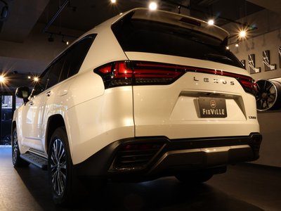 2024 Lexus LX — миниатюра 11