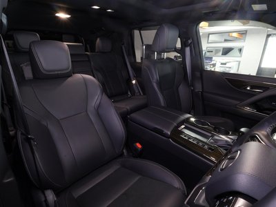 2024 Lexus LX — миниатюра 12