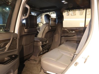 2024 Lexus LX — миниатюра 18