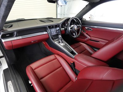 صورة مصغرة 11 لـ 2018 Porsche 911