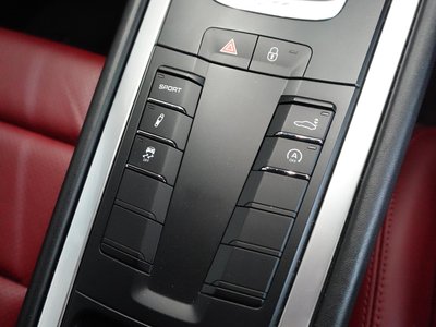 صورة مصغرة 49 لـ 2018 Porsche 911