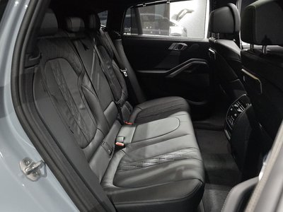 2025 BMW X6 — миниатюра 17