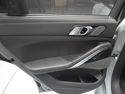 2025 BMW X6 — миниатюра 15