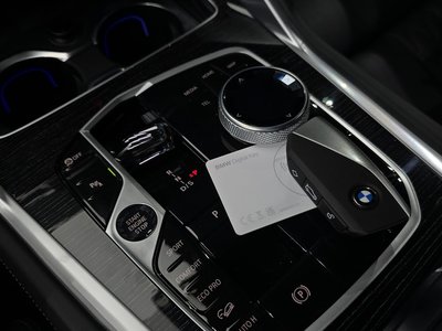 2025 BMW X6 — миниатюра 12