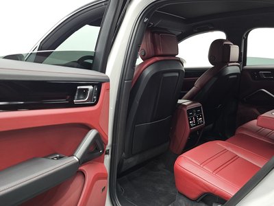 صورة مصغرة 16 لـ 2023 Porsche CAYENNE