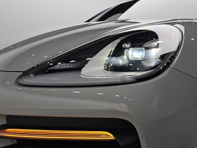 صورة 9 لـ 2023 Porsche CAYENNE