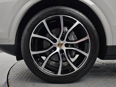 صورة 6 لـ 2023 Porsche CAYENNE
