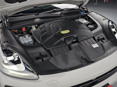 صورة 7 لـ 2023 Porsche CAYENNE