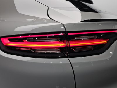 صورة 10 لـ 2023 Porsche CAYENNE