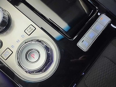 GENESIS G80 (RG3) - 8
