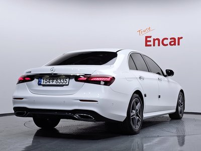 MERCEDES-BENZ E-CLASS - 4