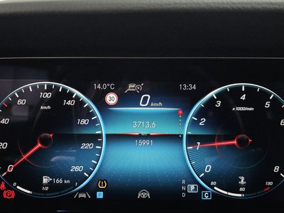 MERCEDES-BENZ E-CLASS - 8