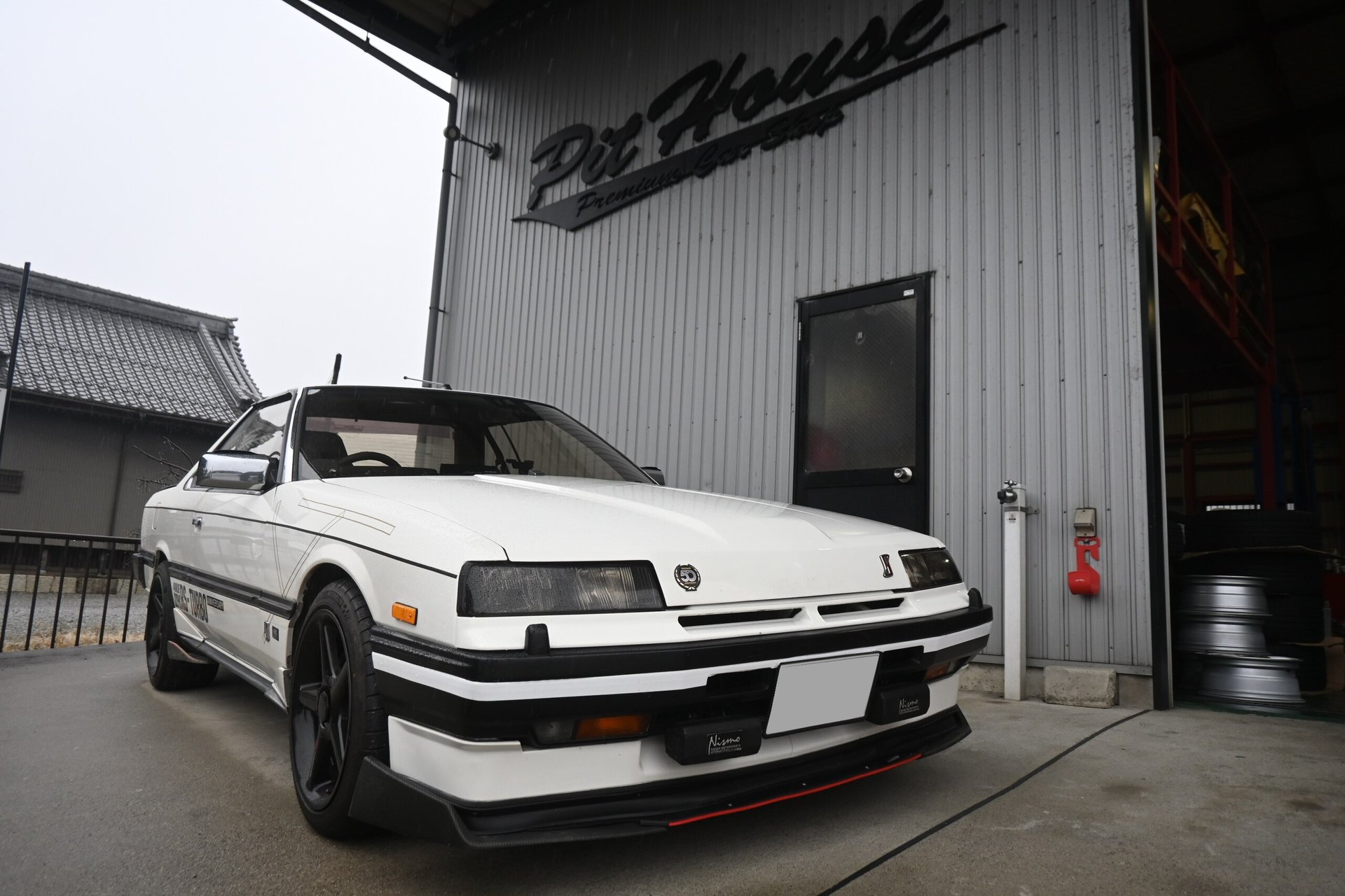 NISSAN SKYLINE COUPE - View 1