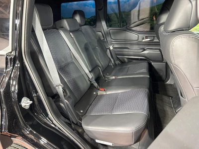 TOYOTA LAND CRUISER 250 - 9