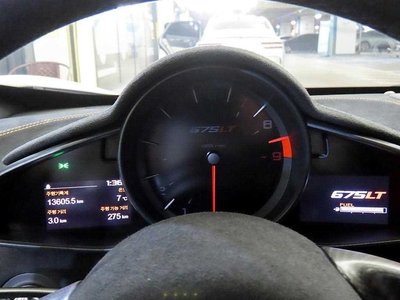 MCLAREN 675LT - 9