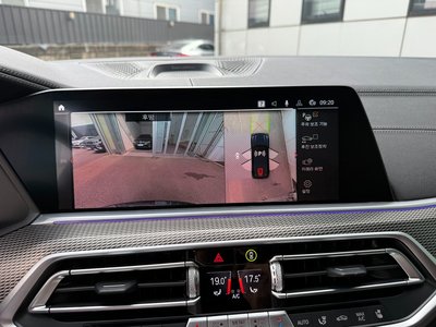 2021 BMW X5 — миниатюра 14