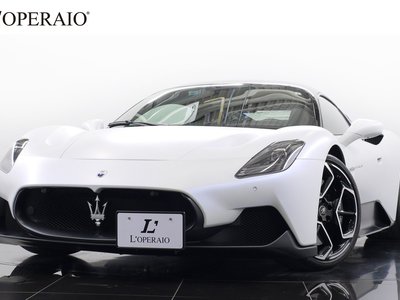 MASERATI MC20 - 1