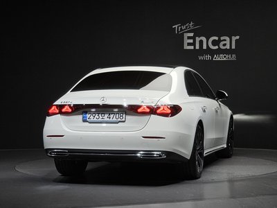 MERCEDES-BENZ E-CLASS - 3