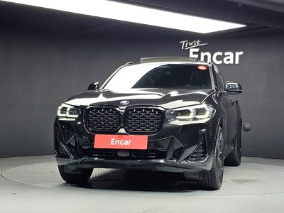 2022 BMW X4 照片 2