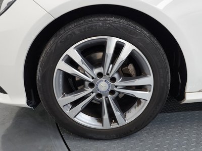 MERCEDES-BENZ E-CLASS - 6