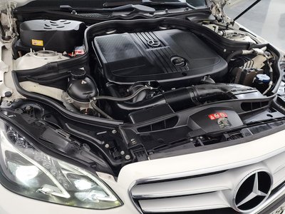 MERCEDES-BENZ E-CLASS - 7