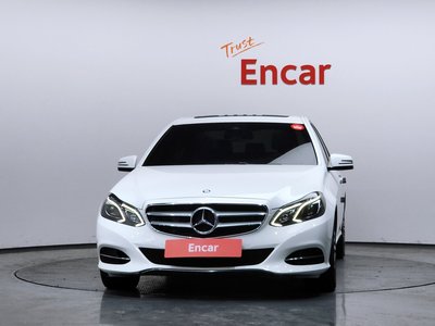 MERCEDES-BENZ E-CLASS - 2