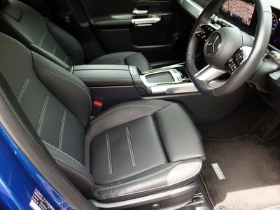 MERCEDES-BENZ GLB - 8