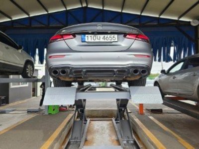 MERCEDES-BENZ E-CLASS - 3